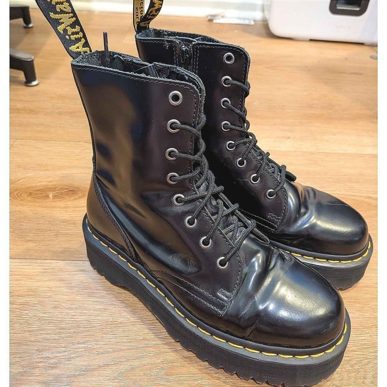 Dr. Martens Jadon Platform Boots Womens 7 Black Polished Leather Side Zip
